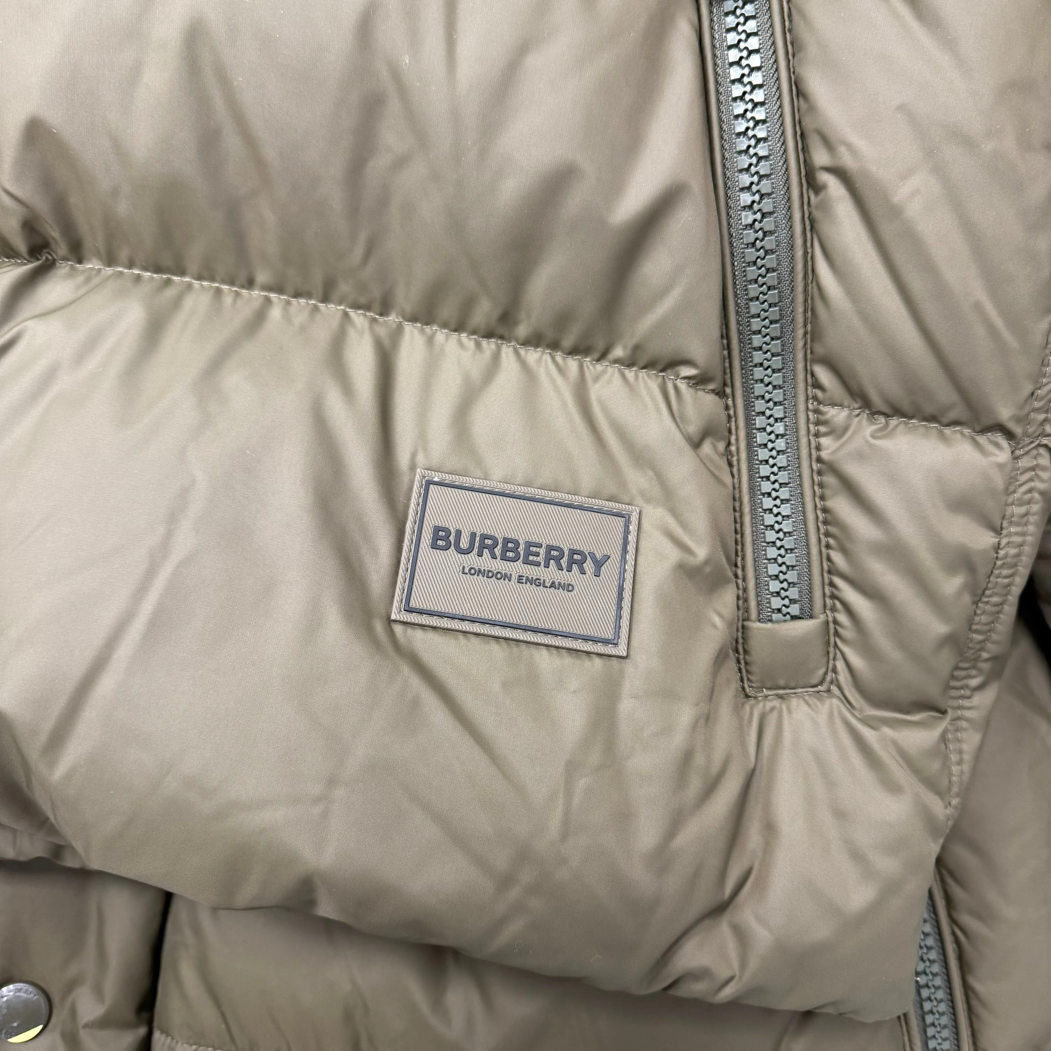 BURBERRY HALSBY PUFFER JACKET KHAKI GREEN