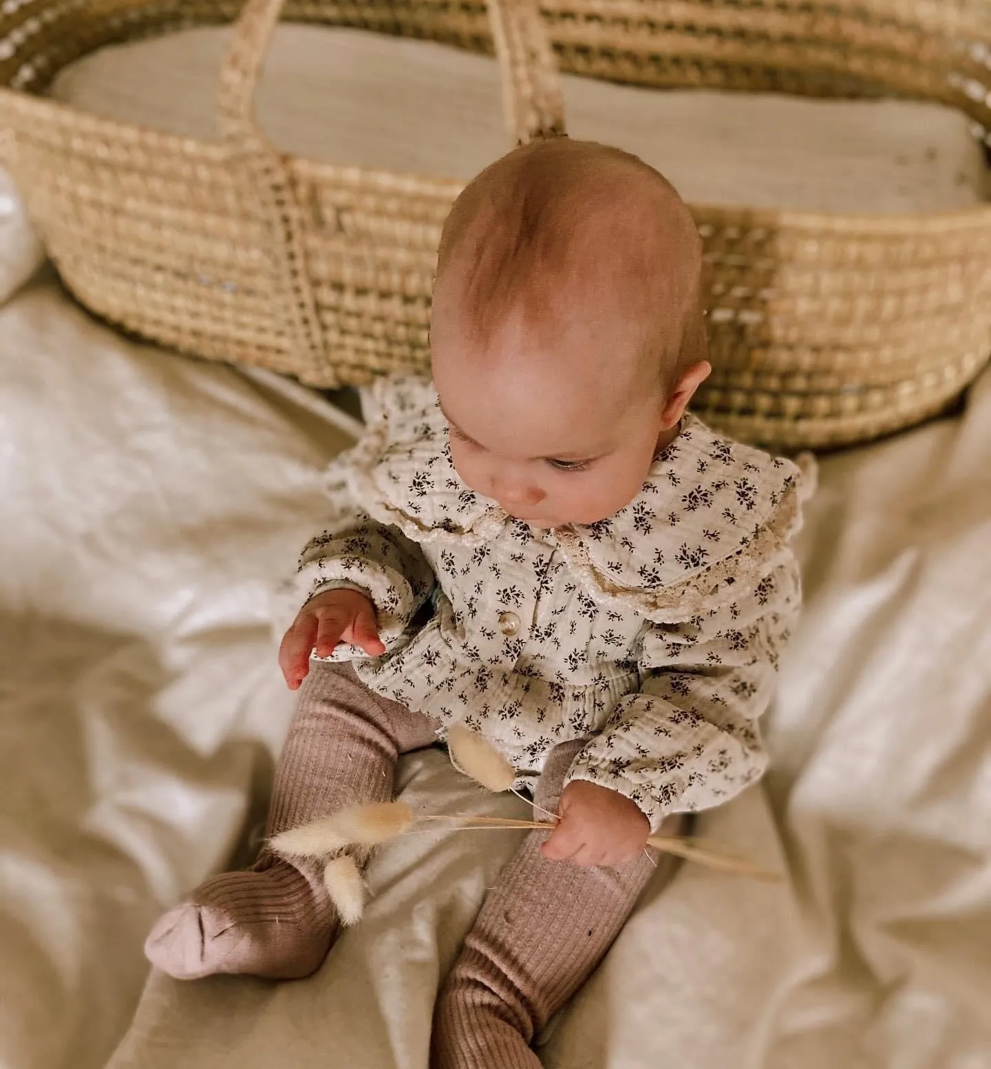 Floral bodysuit and bonnet set