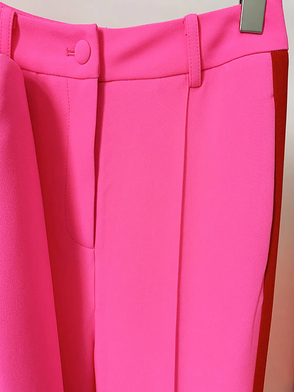 PETELE Blazer & Pants Set In Pink & Red